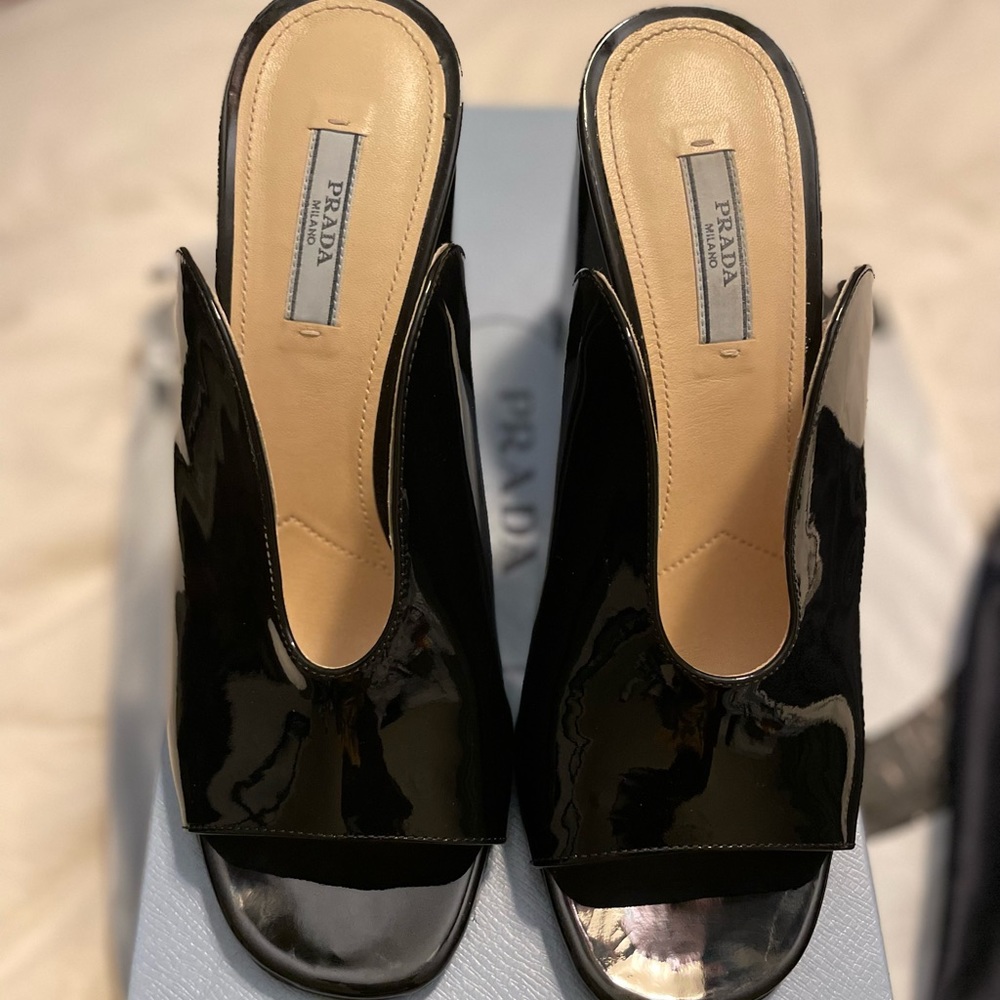 Authentic Prada Chunk Heel Patent Sandals. Size 38.5 Black.